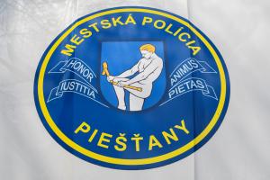 ÚSPEŠNÝ ZÁSAH MESTSKÝCH POLICAJTOV
