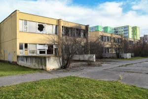 Zbúranie objektu starej školy a revitalizácia priestoru