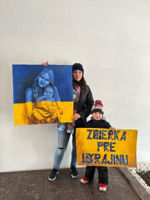  Zbierka Pomoc Ukrajine z Piešťan v budove bývalého Telekomu 1