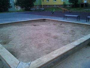 Výmena piesku v Piešťanoch 1