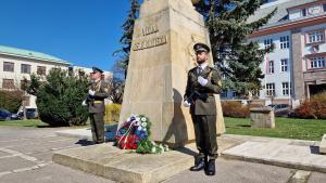 PIEŠŤANY ZÍSKALI SLOBODU PRED 80 ROKMI