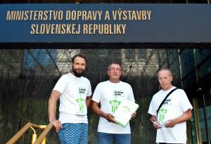 Petíciu „Za Zelenú cestu“ podpísalo viac ako 3500 ľudí 1
