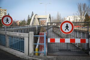 LÁVKA PRI KRAJINSKOM MOSTE ZOSTANE UZATVORENÁ AJ V LETE