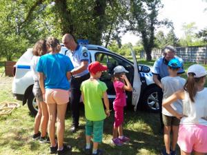 MESTSKÍ POLICAJTI SA VENOVALI DEŤOM V LETNOM TÁBORE 1